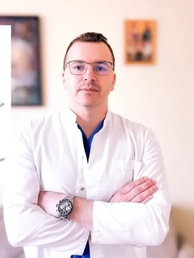 Dr Dejan Antić
